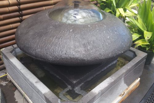 Circle on Plate Water Feature