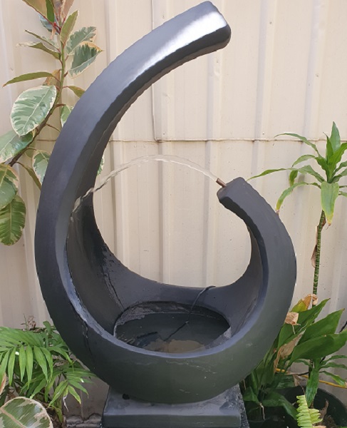 the wave water feature black
