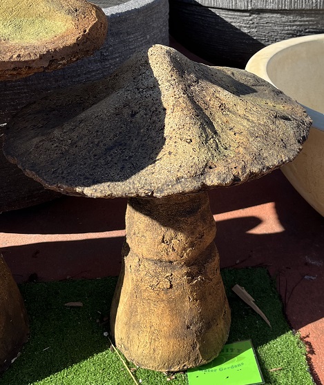 Mushroom statue medium